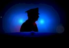 Polisi dan Seorang Pelapor