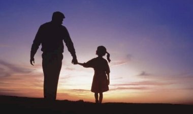 Cinta Pertama Untuk Jingga