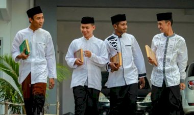 Santri Kok-GITU.