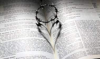 MARAH MENGGUNAKAN AYAT ALKITAB DI MEDIA SOSIAL, BOLEHKAH ?