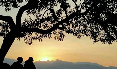 Mengejar Senja Bersama Mama