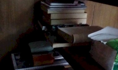 Buku, Tangga, Laptop, WA, DM Instagram, The Writers