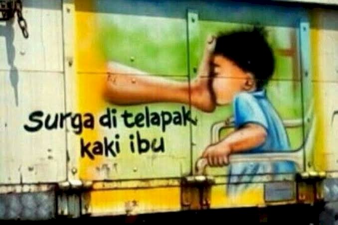 Surga di bawah telapak kaki Ibu