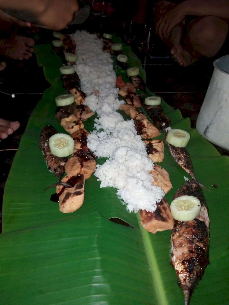 KOMUNIKASI: SOLUSI MUDAH YANG SULIT DIJALANI