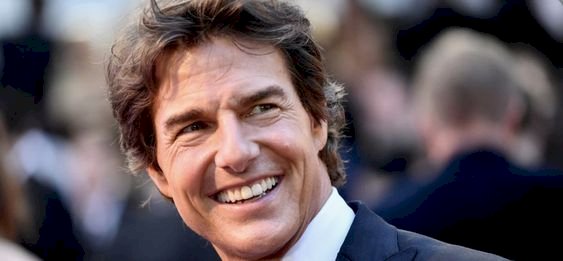 Adegan Aksi Berbahaya Tom Cruise Menahan Napas di Bawah Air
